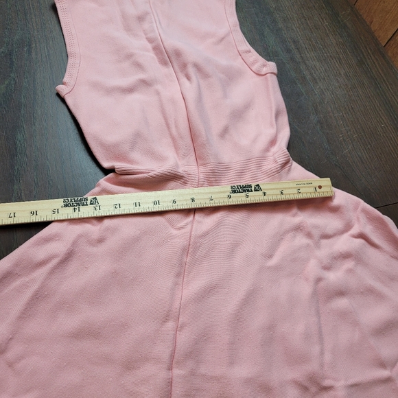 Etiquette Pink Sleeveless Dress - Picture 9 of 10